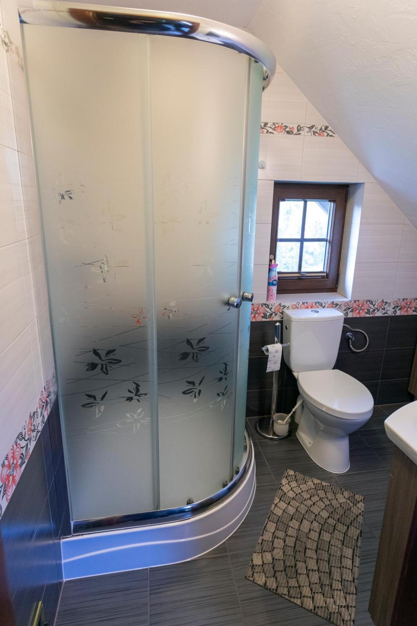 Dom Pod Lipa Villa Jaminy Екстериор снимка