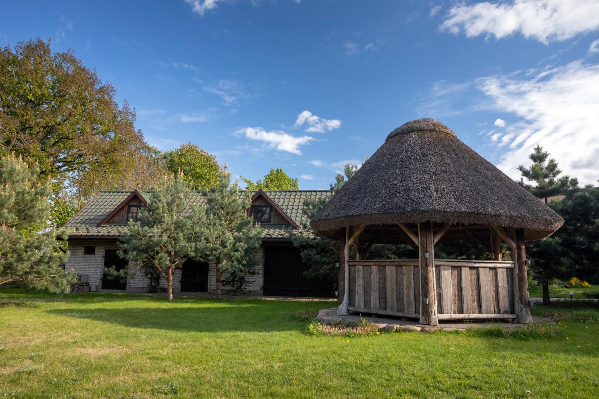 Dom Pod Lipa Villa Jaminy Екстериор снимка