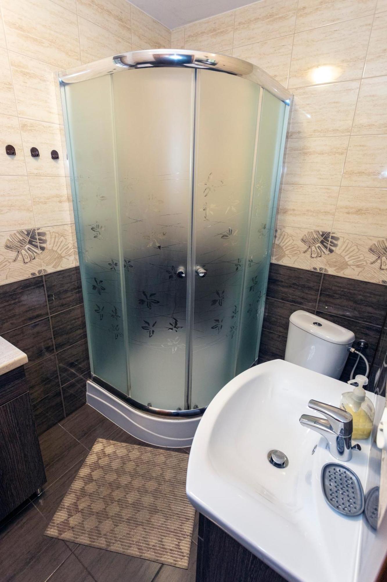 Dom Pod Lipa Villa Jaminy Екстериор снимка